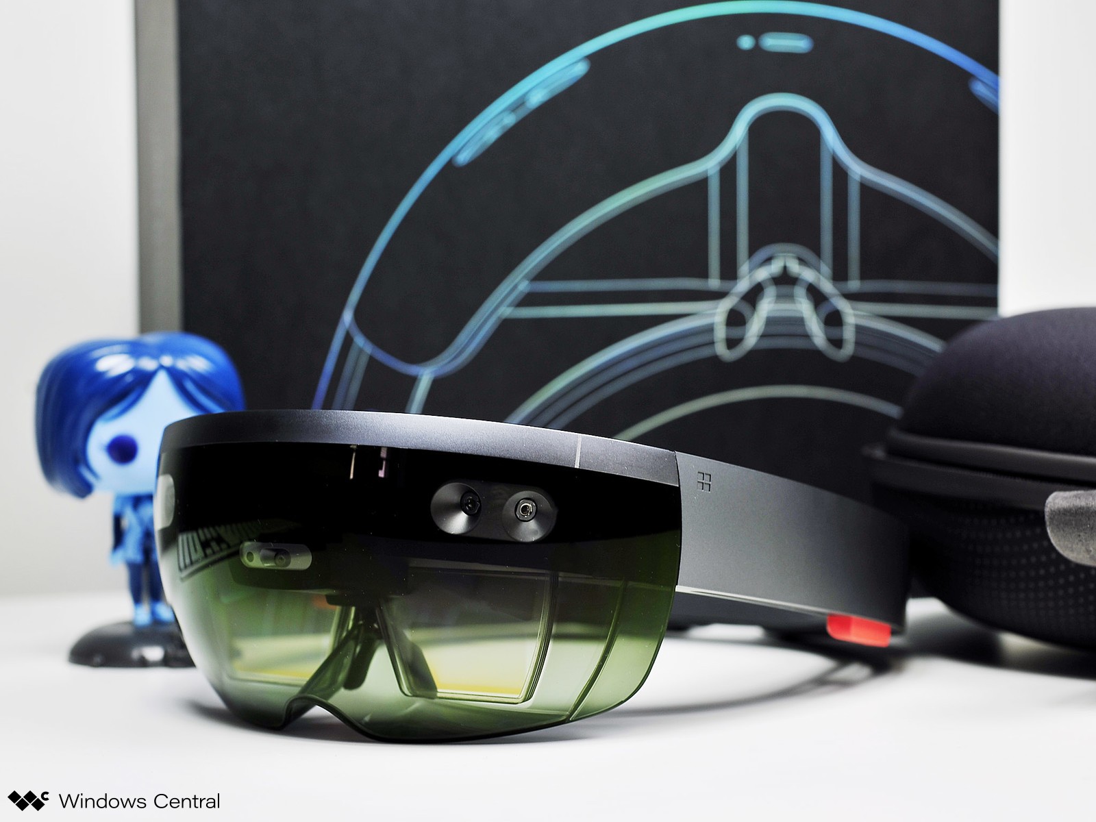 MWC- HoloLens 2 and Microsoft