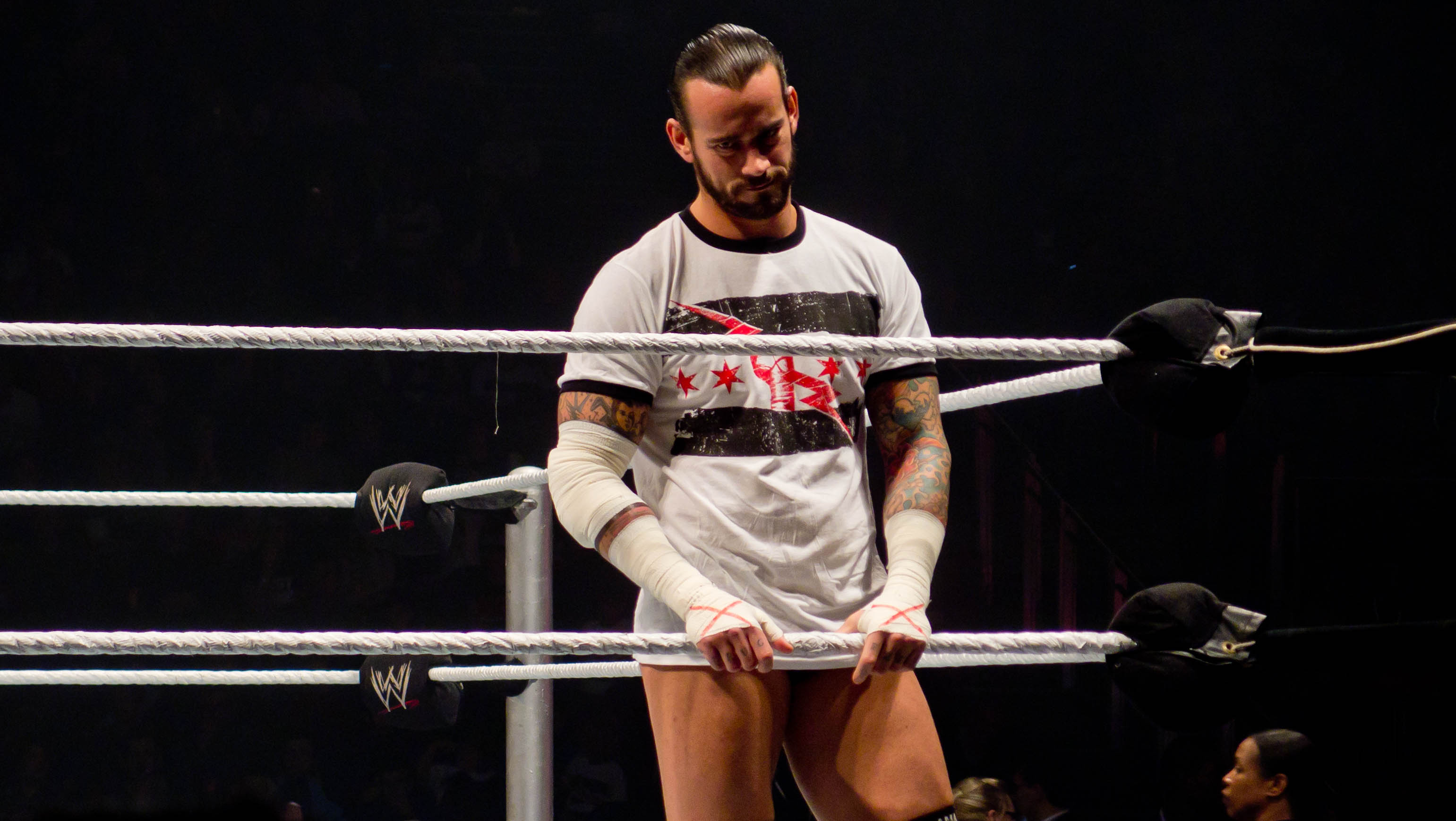 CM-Punk-to-join-All-out-AEW.jpg