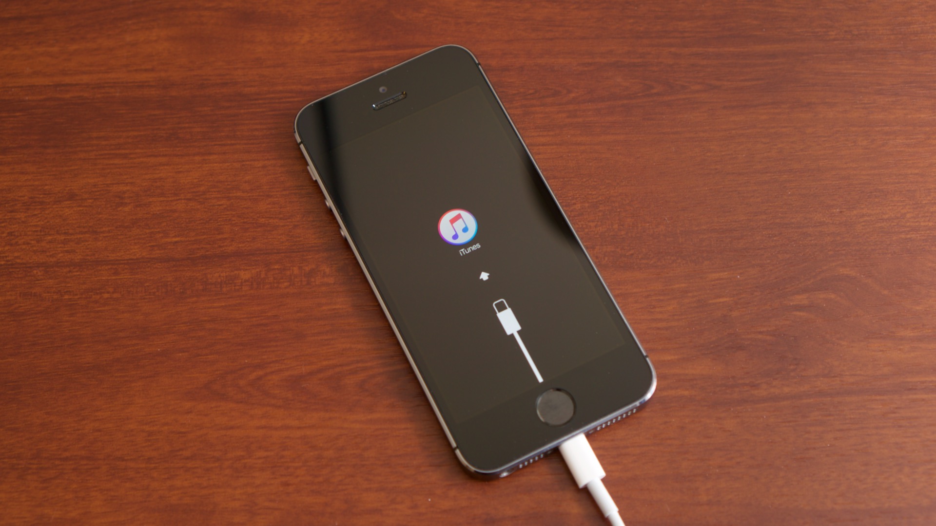 Apple iPhone bug problems battery camera storage
