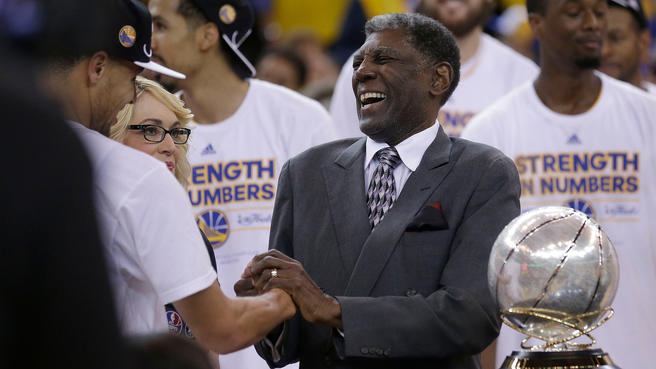Golden State Warriors, Stephen Curry to receive Alvin Attles Community Impact Award
