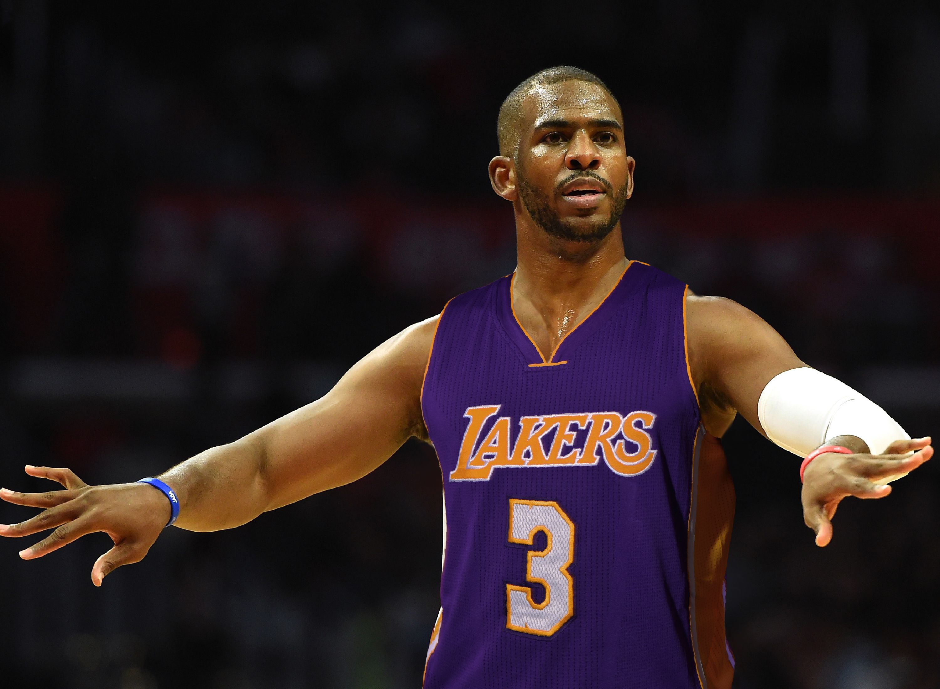 LA Lakers Chris Paul trade rumours