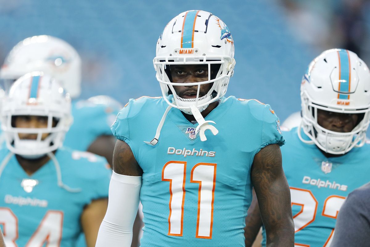 Dolphis opposed Tunsil Deal